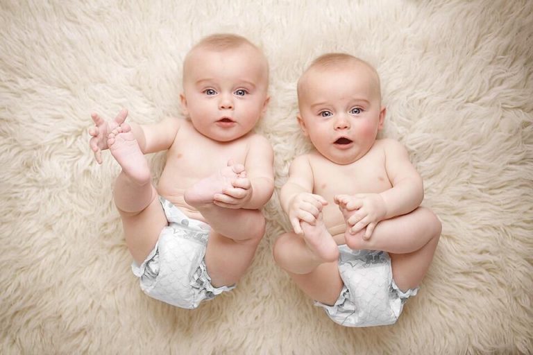 baby zwillinge