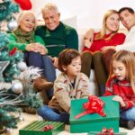 Traditionelle Bescherung am Weihnachtsfest